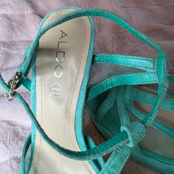 ALDO Sued High Heels - Picture 4 of 7